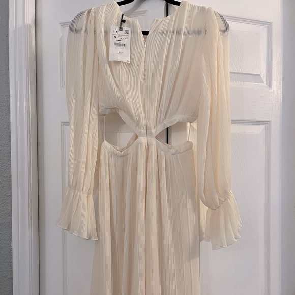 Zara Small Pleated Cut Out Dress 8741/253/712 - Picture 5 of 9